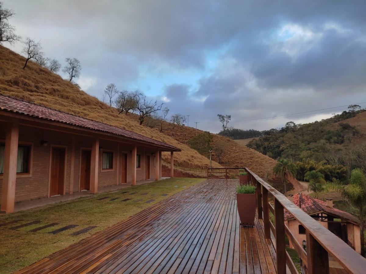 Pousada Estancia Shangri-La กุนญา ภายนอก รูปภาพ